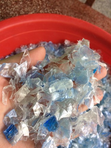Nguyên liệu hạt nhựa - Cơ Sở Xay Cắt Vỏ Chai Thành Tư